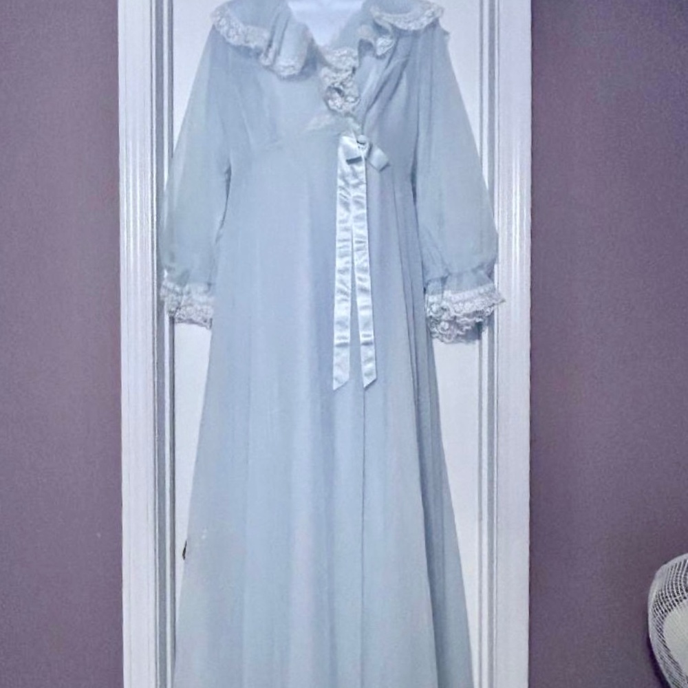 Vintage Shadowline Long Peignoir Set Sz M - Picture 2 of 8
